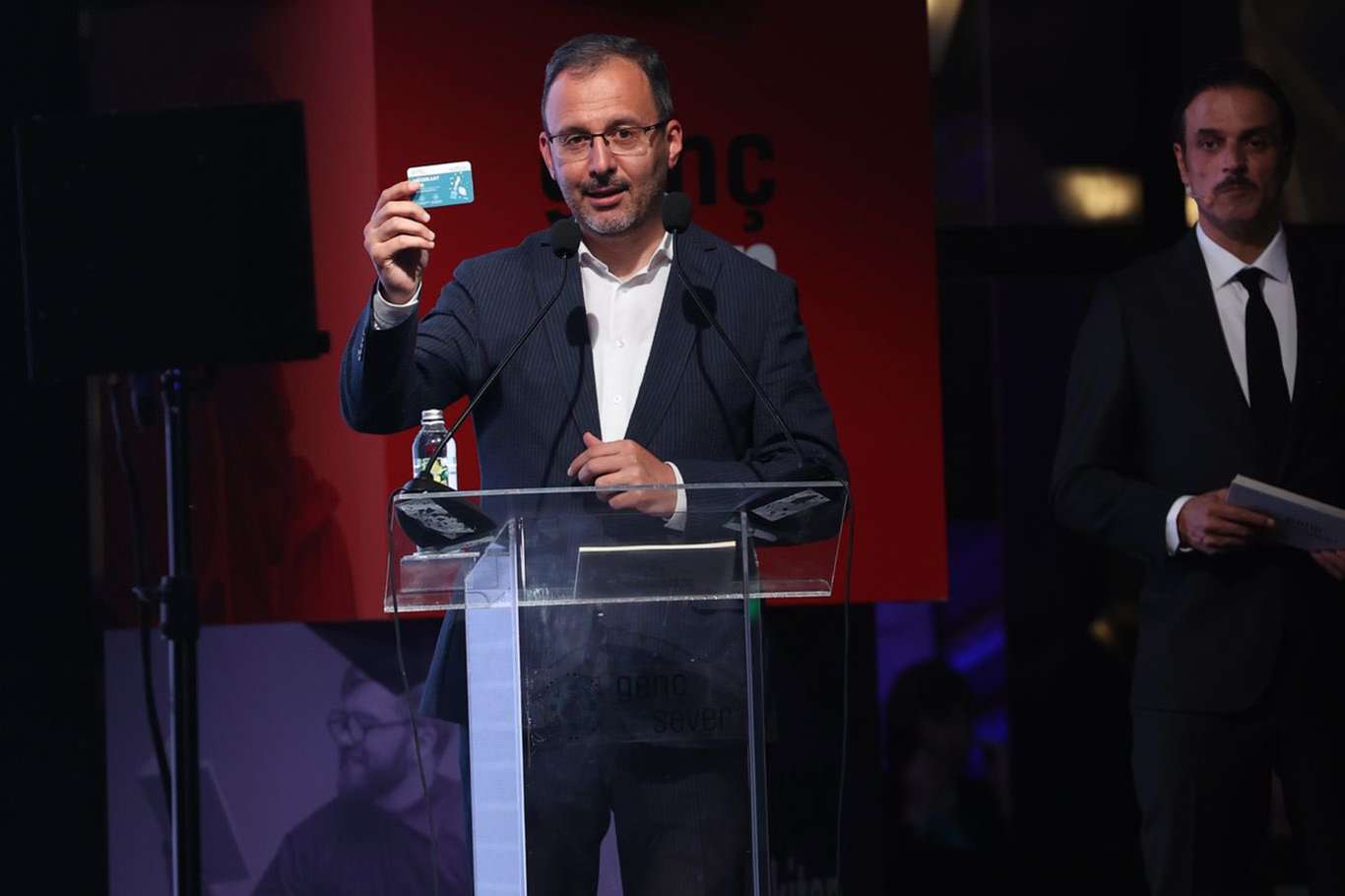 Kasapoğlu: 18-25 yaş arasındaki tüm gençlere ücretsiz Müzekart dağıtılacak Kasapoğlu: 18-25 yaş arasındaki tüm gençlere ücretsiz Müzekart dağıtılacak